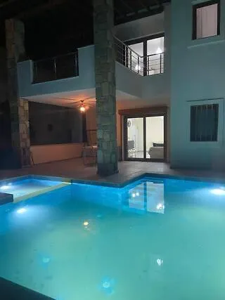 2-bedroom Flat With A Private Swimming Pool 公寓 博德鲁姆
