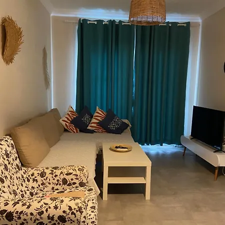 2-bedroom Flat With A Private Swimming Pool 公寓