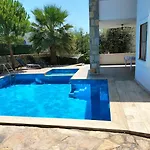2-bedroom Flat With A Private Swimming Pool *