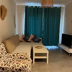 2-bedroom Flat With A Private Swimming Pool Appartement