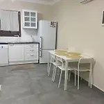 Apartament 2-bedroom Flat With A Private Swimming Pool