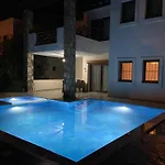 2-bedroom Flat With A Private Swimming Pool