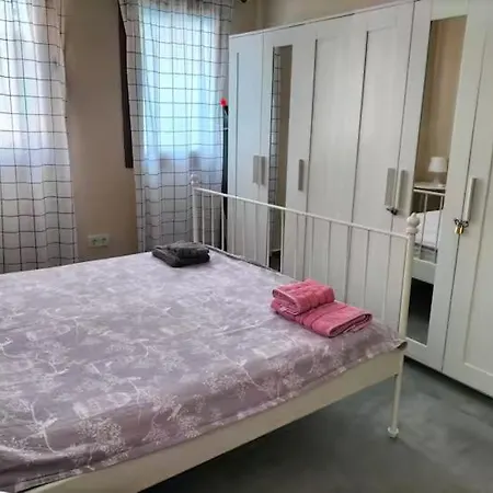 2-bedroom Flat With A Private Swimming Pool 公寓 *