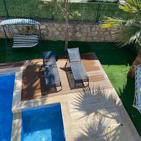 2-bedroom Flat With A Private Swimming Pool بودروم