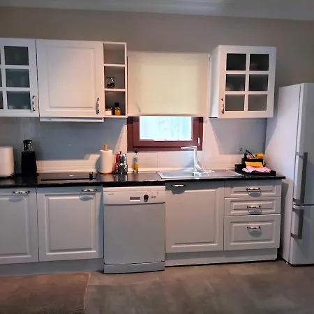 Lejlighed 2-bedroom Flat With A Private Swimming Pool