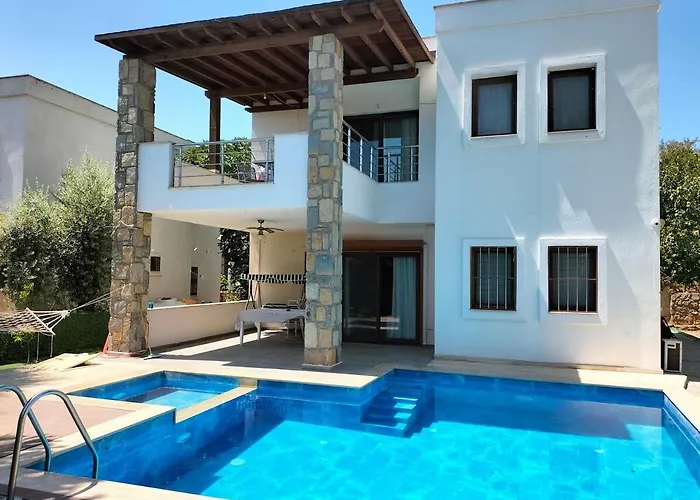 2-bedroom Flat With A Private Swimming Pool Lejlighed *